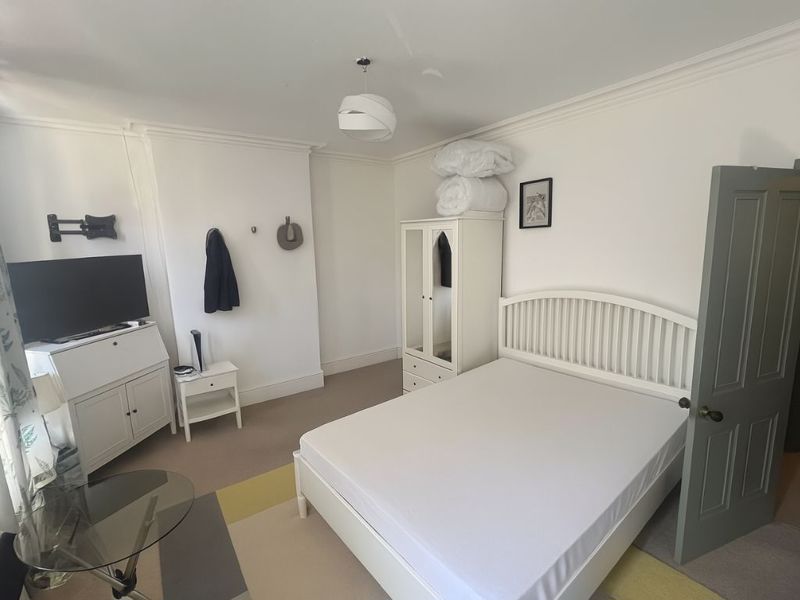 Photo 5- click for photo gallery